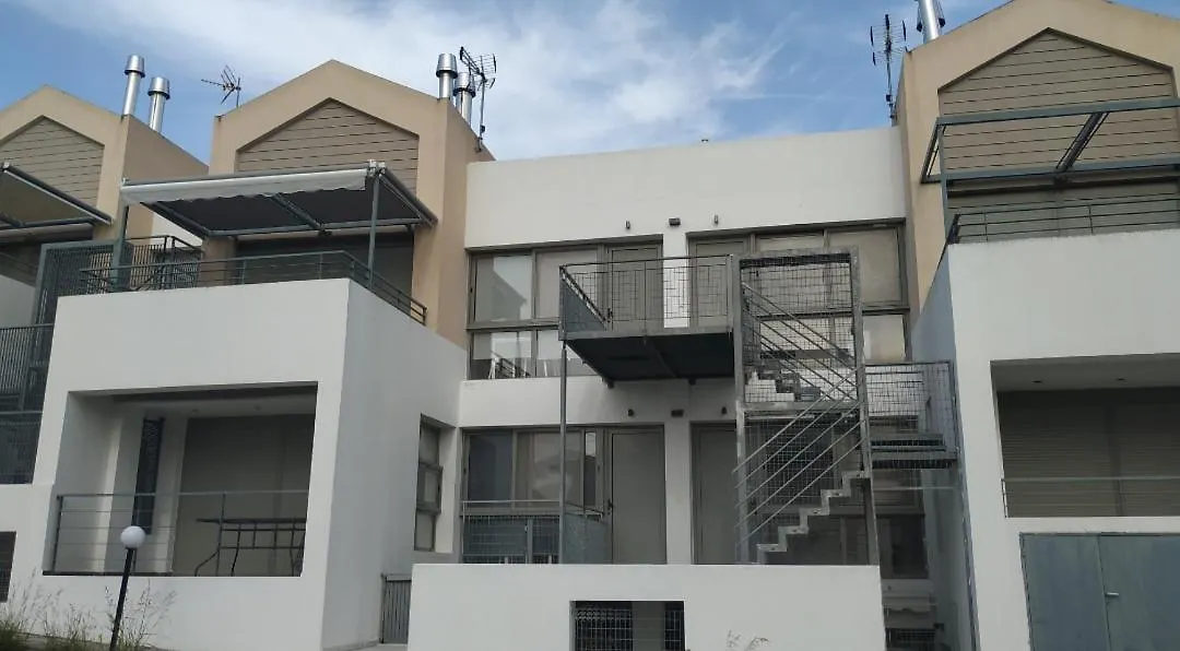 M.J.P. House Apartment Metamorfosi